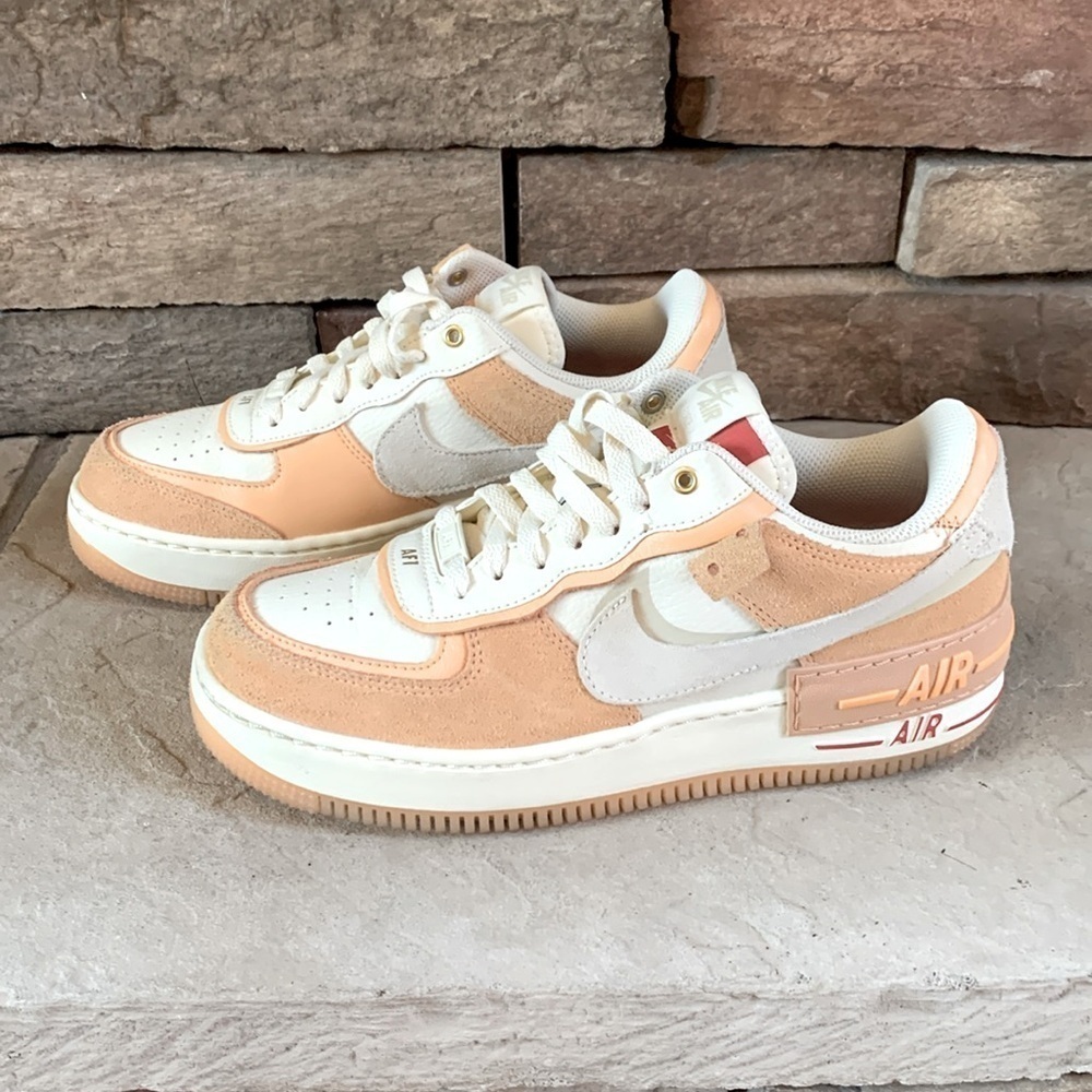 Nike sz 9 shadow cashmere orange chalk sneakers